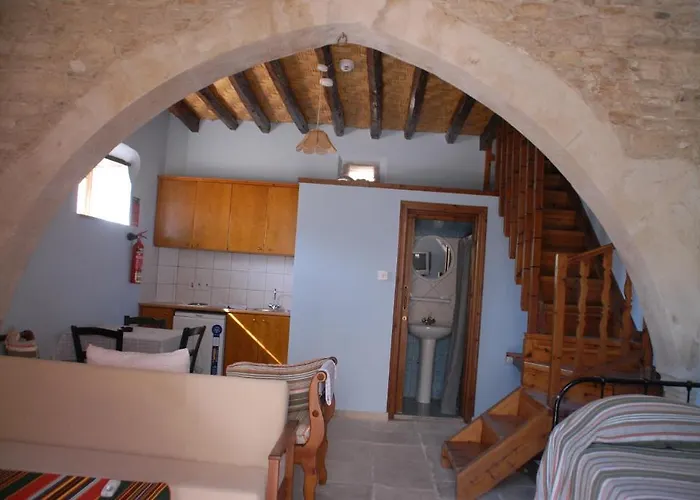 Landsted Traditional Village Skarinou