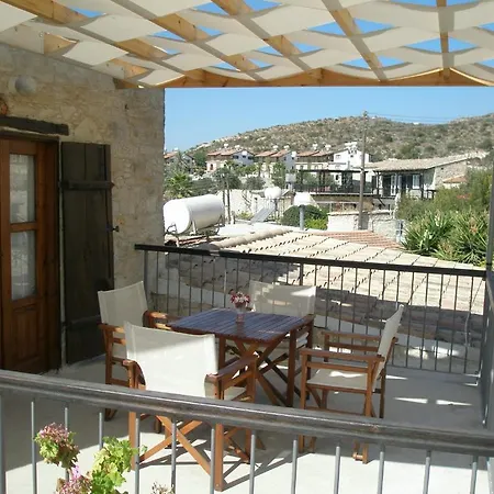 Traditional Village Casa rural Skarinou