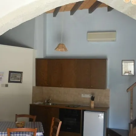 Traditional Village Skarinou