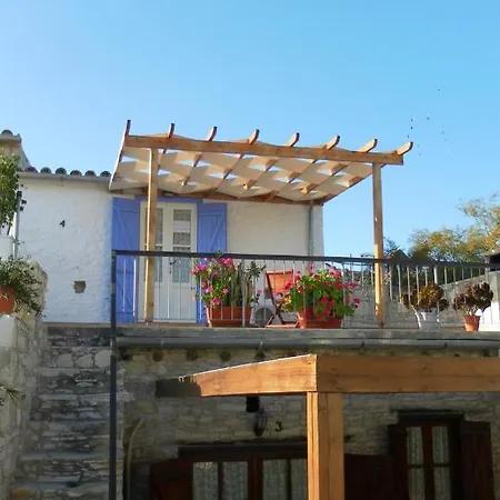 Traditional Village Lantställe *