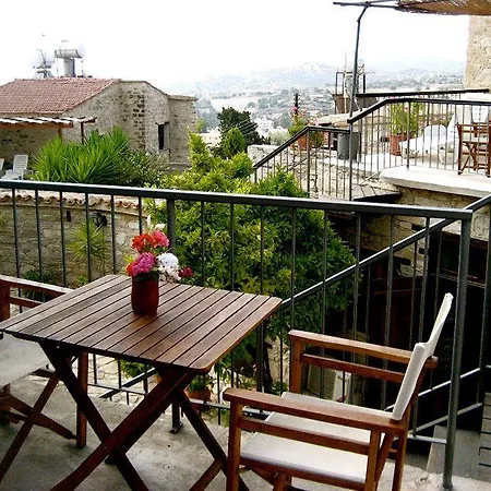 Gospodarstwo wiejskie Traditional Village Skarinou