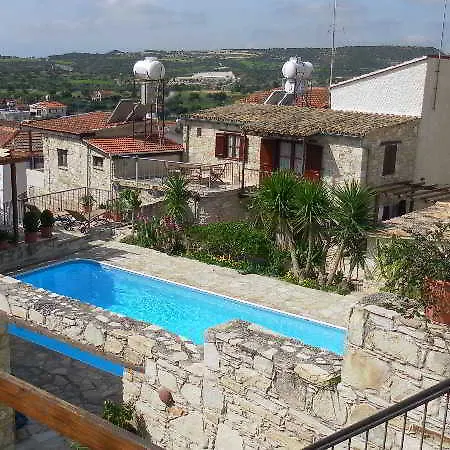 Lantställe Traditional Village Skarinou