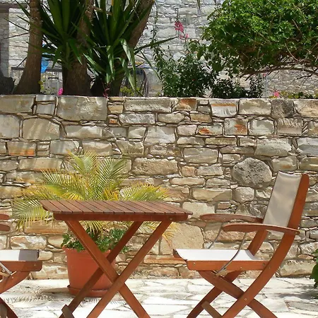 Traditional Village Lantställe *