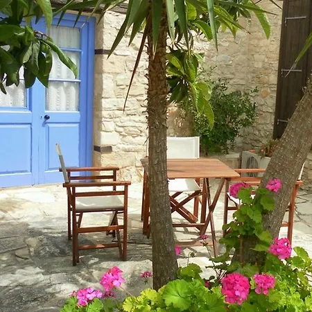 Gospodarstwo wiejskie Traditional Village *