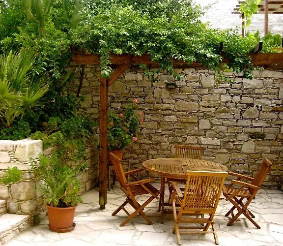 Traditional Village בית כפרי סקארינו