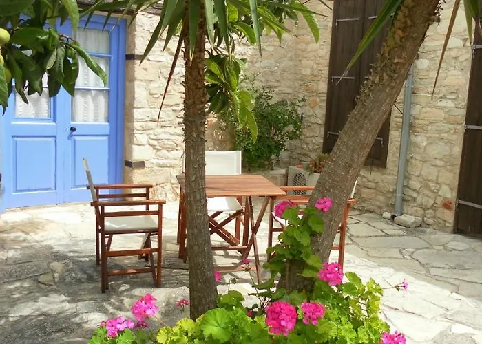 Traditional Village בית כפרי *