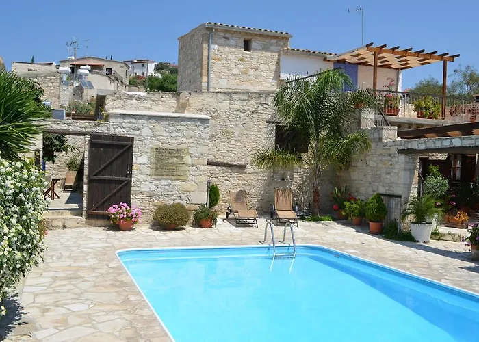 Traditional Village בית כפרי *