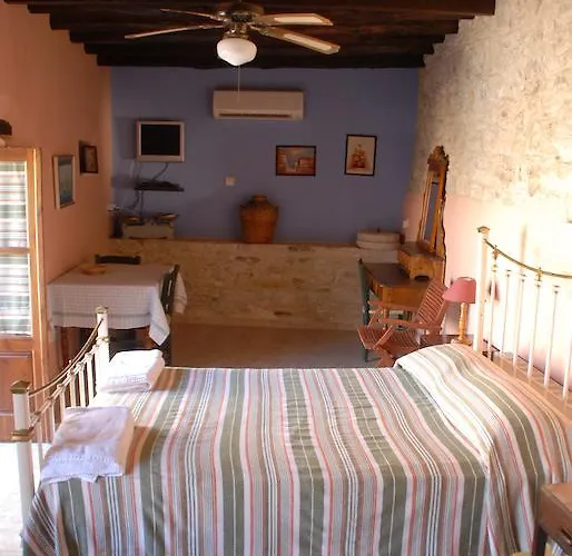 בית כפרי Traditional Village *