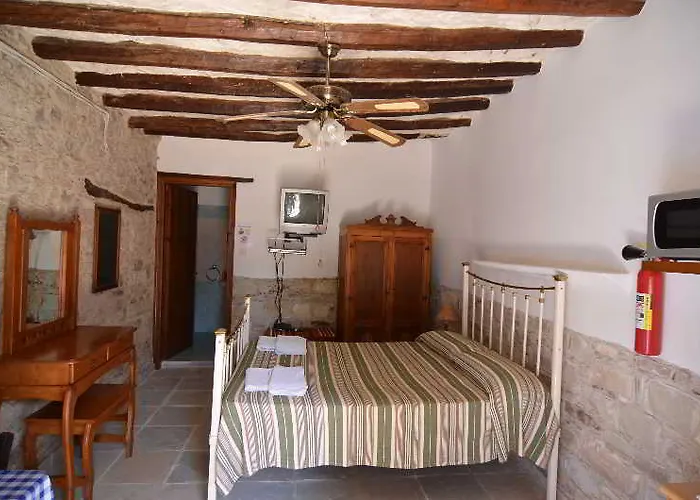 Traditional Village בית כפרי