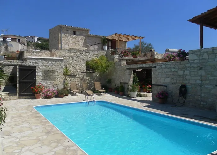 בית כפרי Traditional Village *