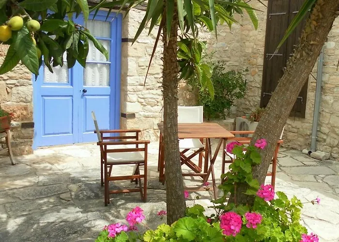 בית כפרי Traditional Village *